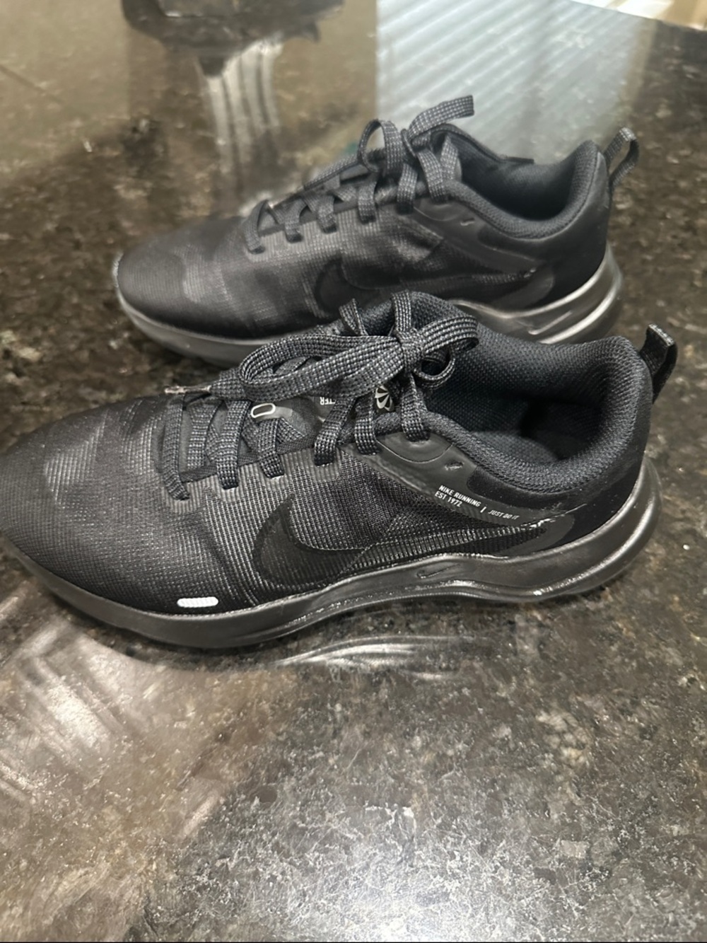 Nike Women’s Black Low-Top Athletic Sneakers